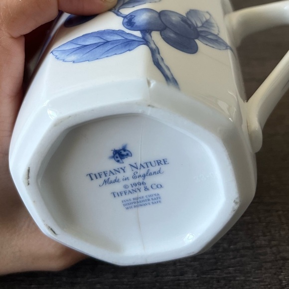 Tiffany & Co. Tiffany Nature 1996 Collection Blueberry Glass Mug - Picture 8 of 10